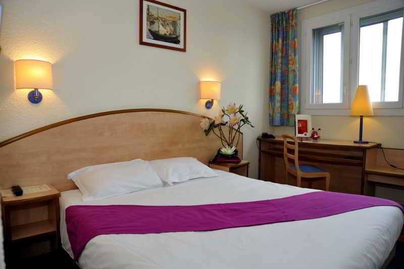 Hotel Ibis Styles Meaux Centre Exterior foto