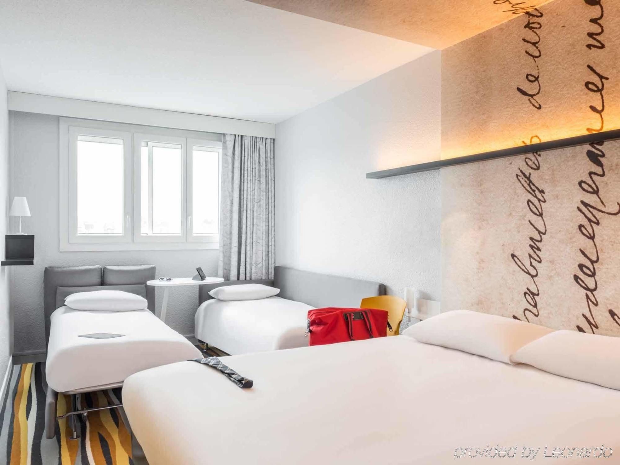 Hotel Ibis Styles Meaux Centre Exterior foto